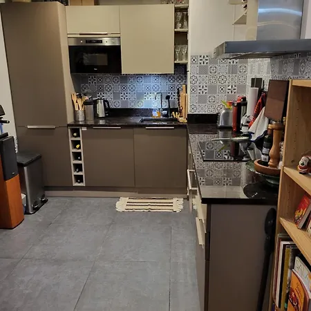 Excellent Totalement Renove * פריז